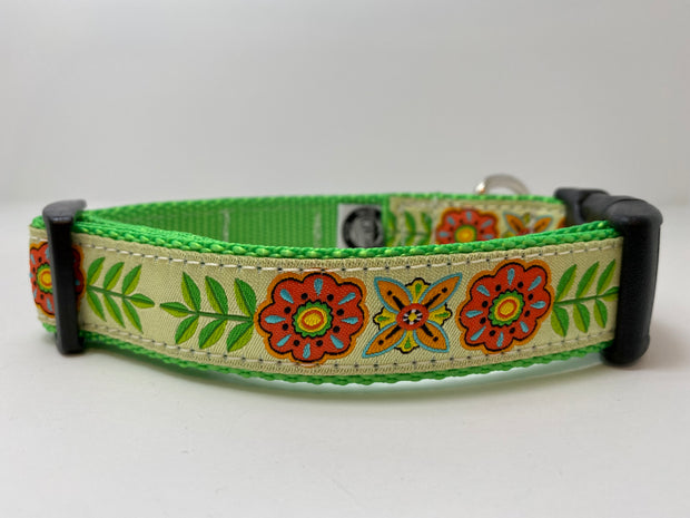 Hippie Button Flower Dog Collar